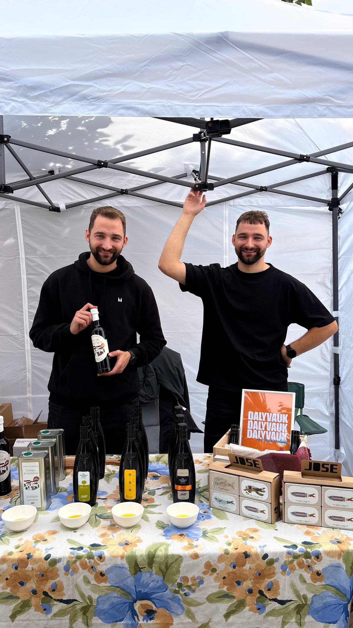 „Saulės Vaisiai“: šeimos verslas, siūlantis portugališkas sardines ir itališką alyvuogių aliejų